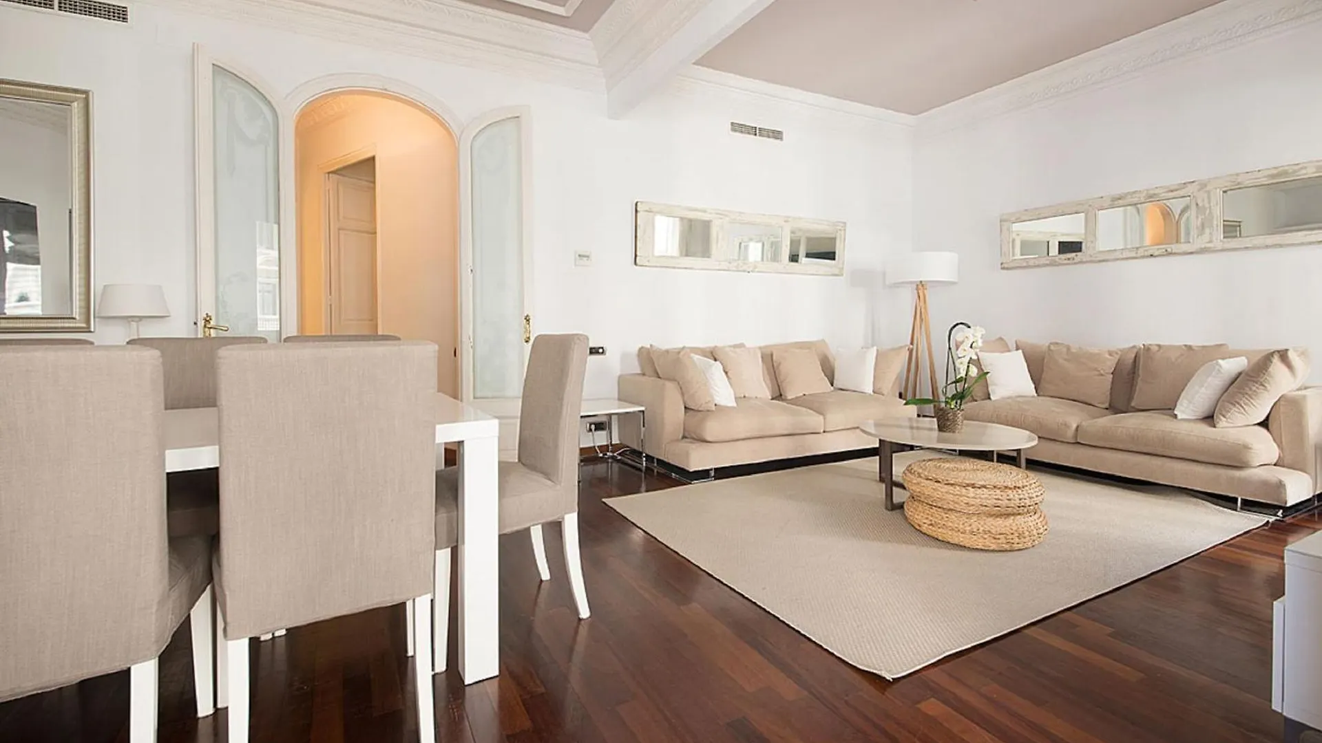 Apartamento 4 Dormitorios En Calle Balmes - You Stylish Apartments Barcelona