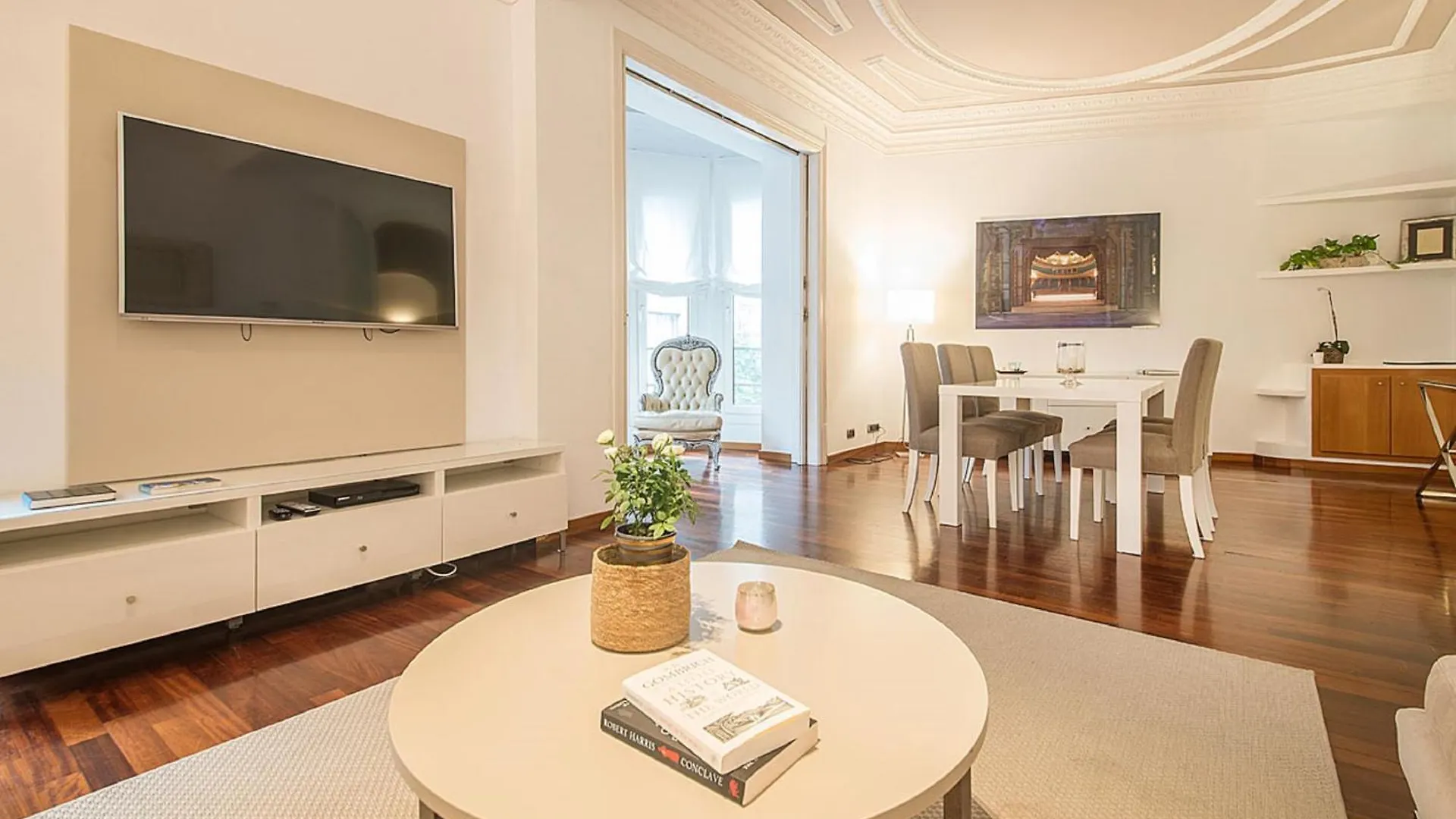 Apartamento 4 Dormitorios En Calle Balmes - You Stylish Apartments Barcelona